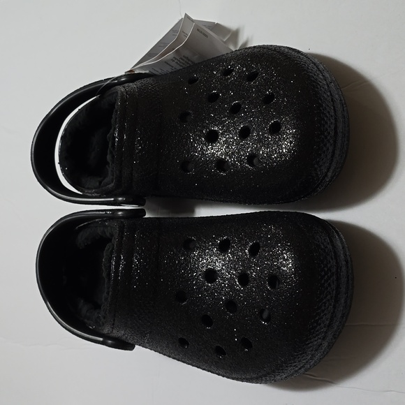 Crocs - Picture 1 of 7